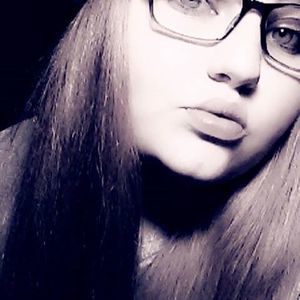 Meet your Posher, Lydia